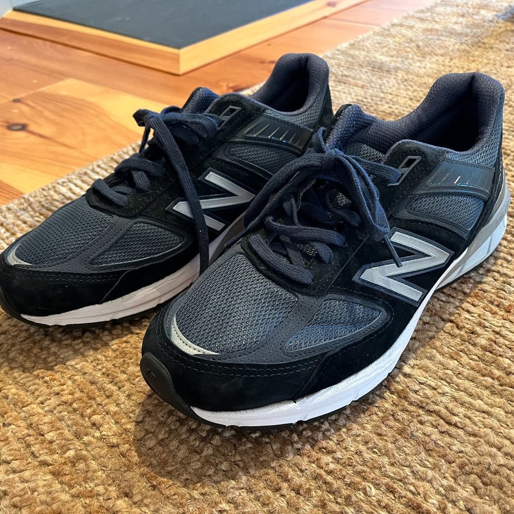 New Balance 990v5 navy size 10